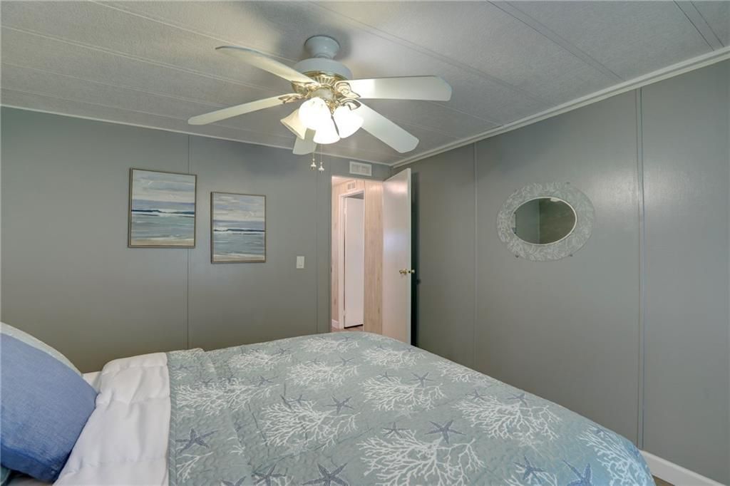 待售: $189,500 (2 贝兹, 2 浴室, 994 平方英尺)