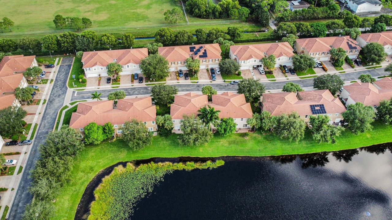 En Venta: $450,000 (3 camas, 2 baños, 1748 Pies cuadrados)