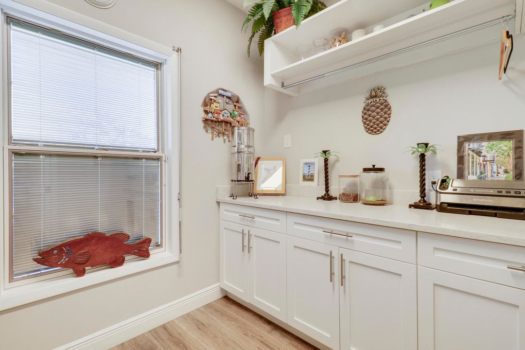 На продажу: $2,350,000 (3 спален, 3 ванн, 2744 Квадратных фут)