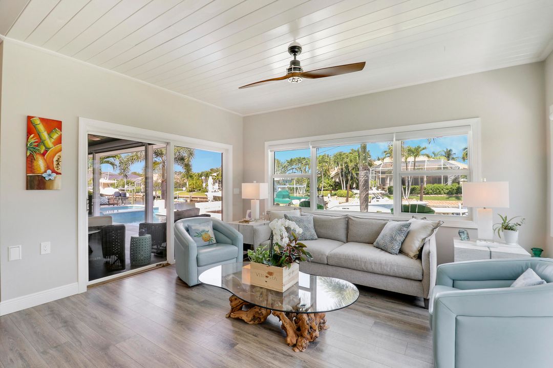 На продажу: $2,350,000 (3 спален, 3 ванн, 2744 Квадратных фут)