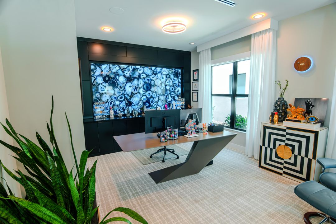 В аренду: $17,900 (5 спален, 6 ванн, 5315 Квадратных фут)