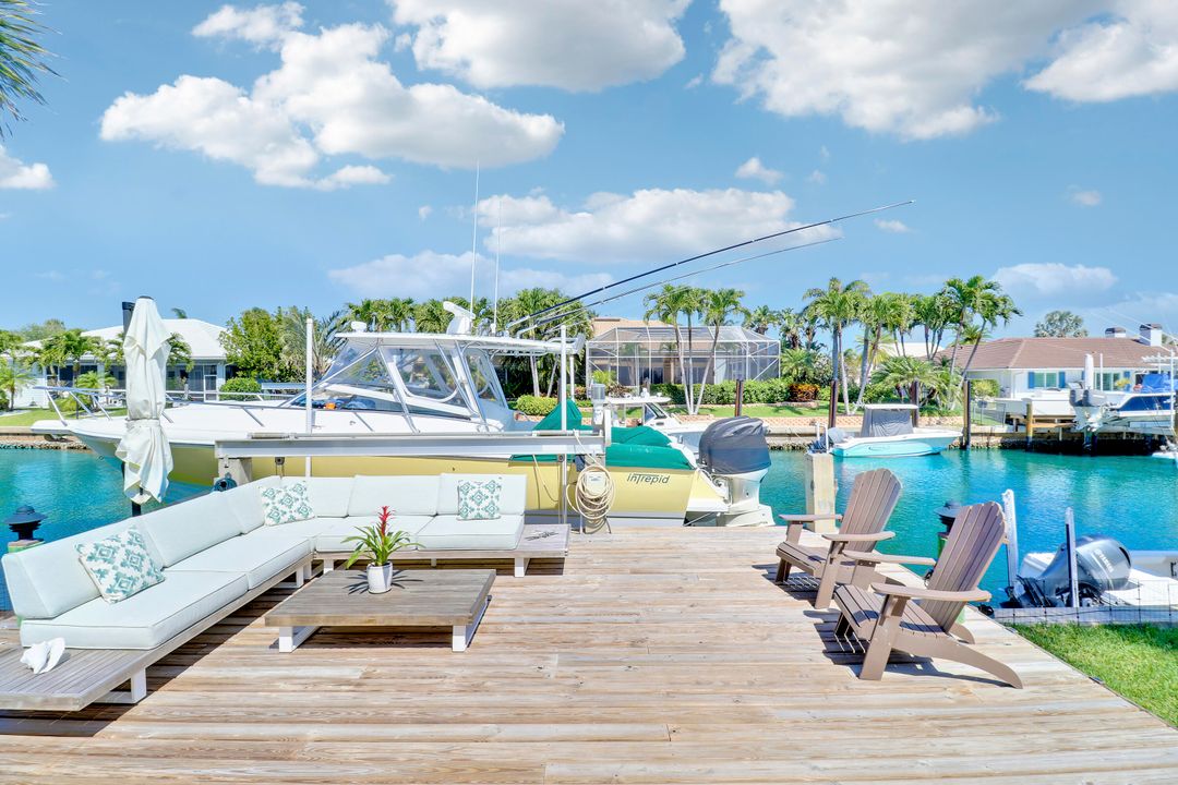 На продажу: $2,350,000 (3 спален, 3 ванн, 2744 Квадратных фут)