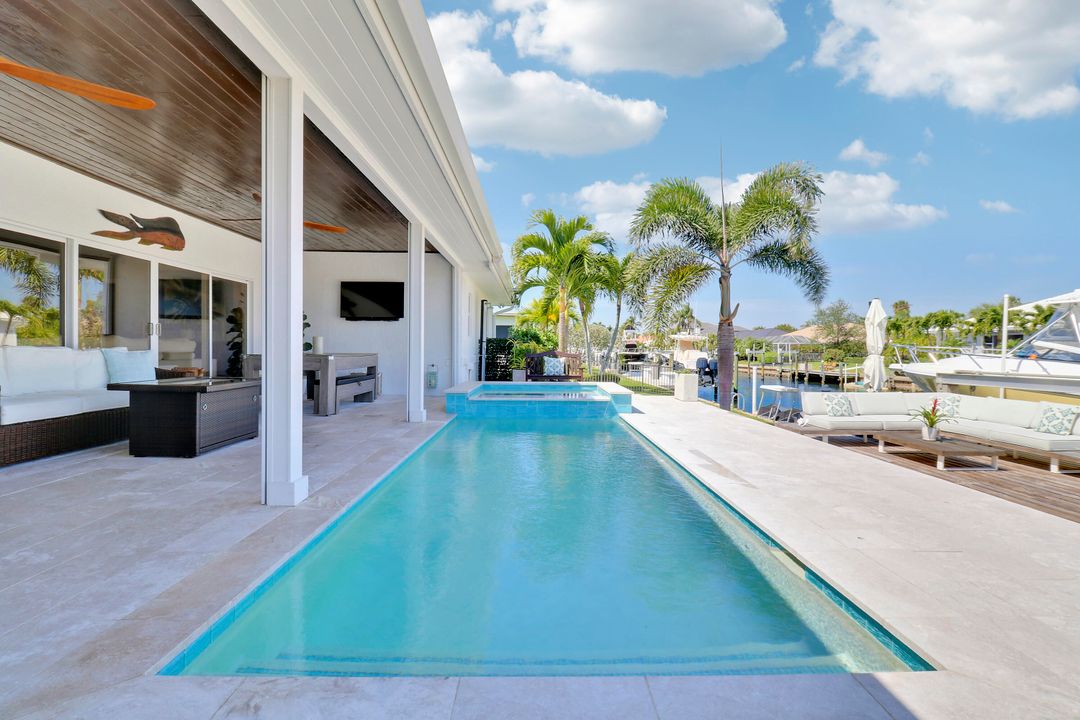 На продажу: $2,350,000 (3 спален, 3 ванн, 2744 Квадратных фут)