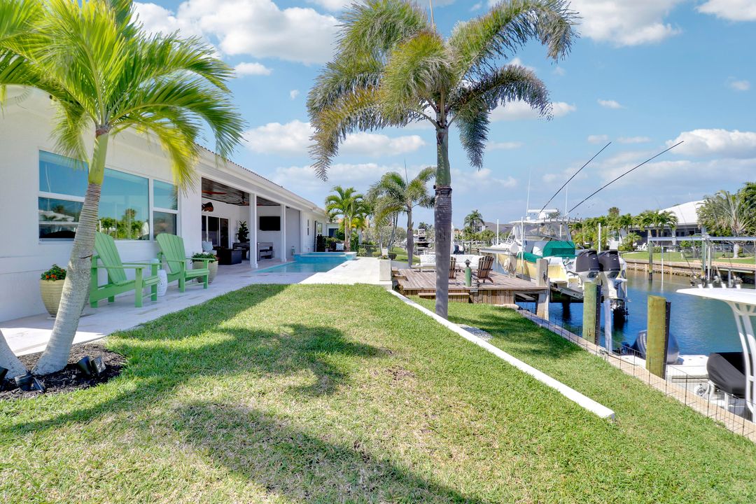 На продажу: $2,350,000 (3 спален, 3 ванн, 2744 Квадратных фут)