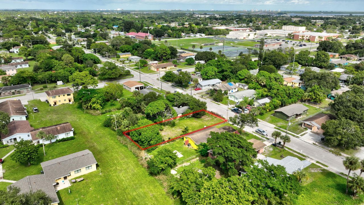 待售: $45,000 (0 贝兹, 0 浴室, 0 平方英尺)