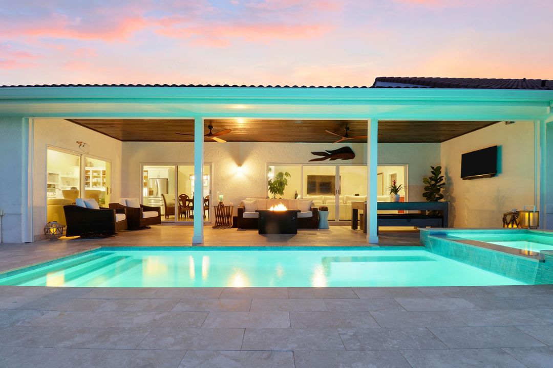 На продажу: $2,350,000 (3 спален, 3 ванн, 2744 Квадратных фут)