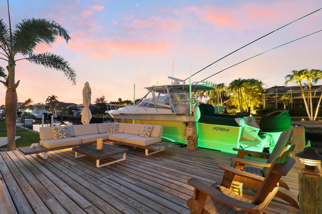 На продажу: $2,350,000 (3 спален, 3 ванн, 2744 Квадратных фут)