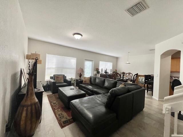 En Venta: $450,000 (3 camas, 2 baños, 1748 Pies cuadrados)