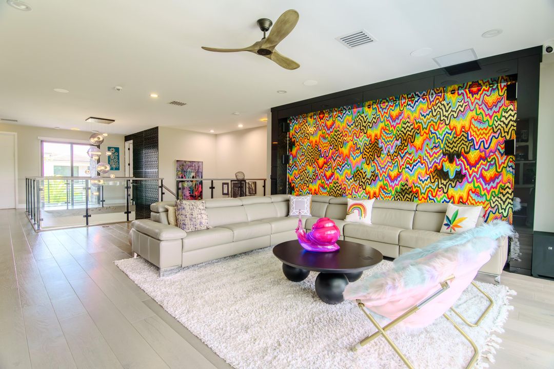 В аренду: $17,900 (5 спален, 6 ванн, 5315 Квадратных фут)