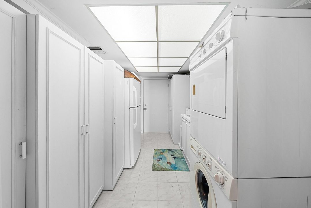 На продажу: $2,500,000 (2 спален, 2 ванн, 1880 Квадратных фут)