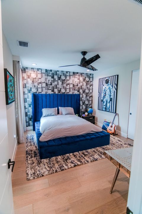 В аренду: $17,900 (5 спален, 6 ванн, 5315 Квадратных фут)