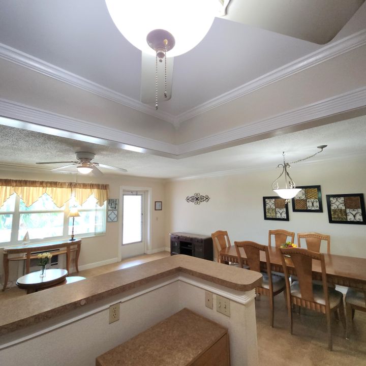 For Sale: $85,000 (1 beds, 1 baths, 684 Square Feet)