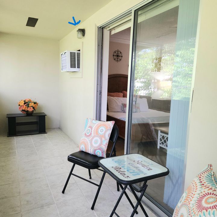 For Sale: $85,000 (1 beds, 1 baths, 684 Square Feet)