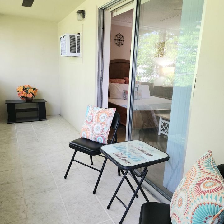 For Sale: $85,000 (1 beds, 1 baths, 684 Square Feet)