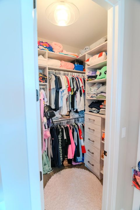 В аренду: $17,900 (5 спален, 6 ванн, 5315 Квадратных фут)