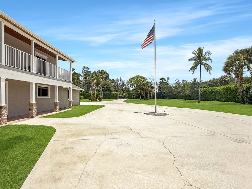 En Venta: $1,649,995 (4 camas, 3 baños, 3305 Pies cuadrados)