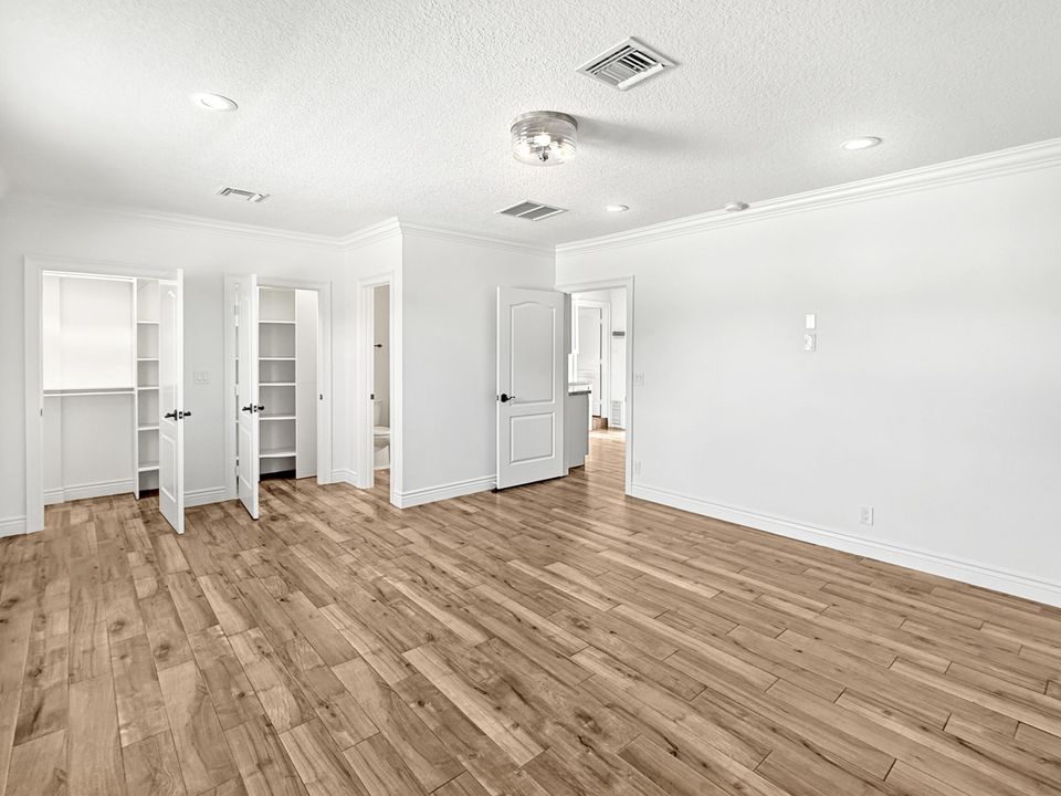 En Venta: $1,649,995 (4 camas, 3 baños, 3305 Pies cuadrados)