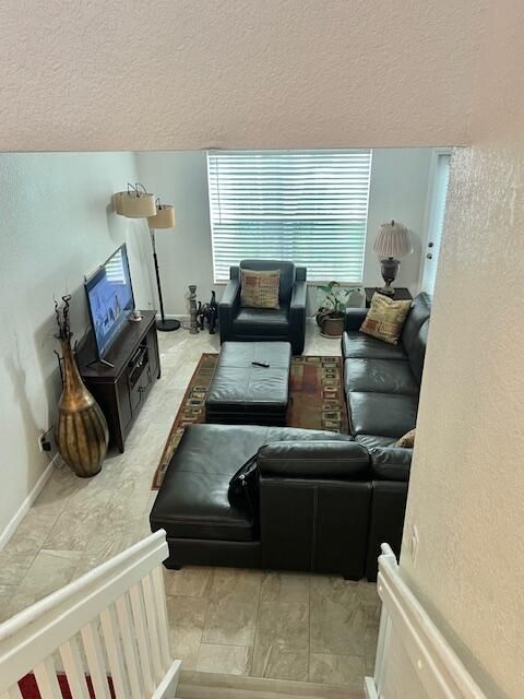 En Venta: $450,000 (3 camas, 2 baños, 1748 Pies cuadrados)