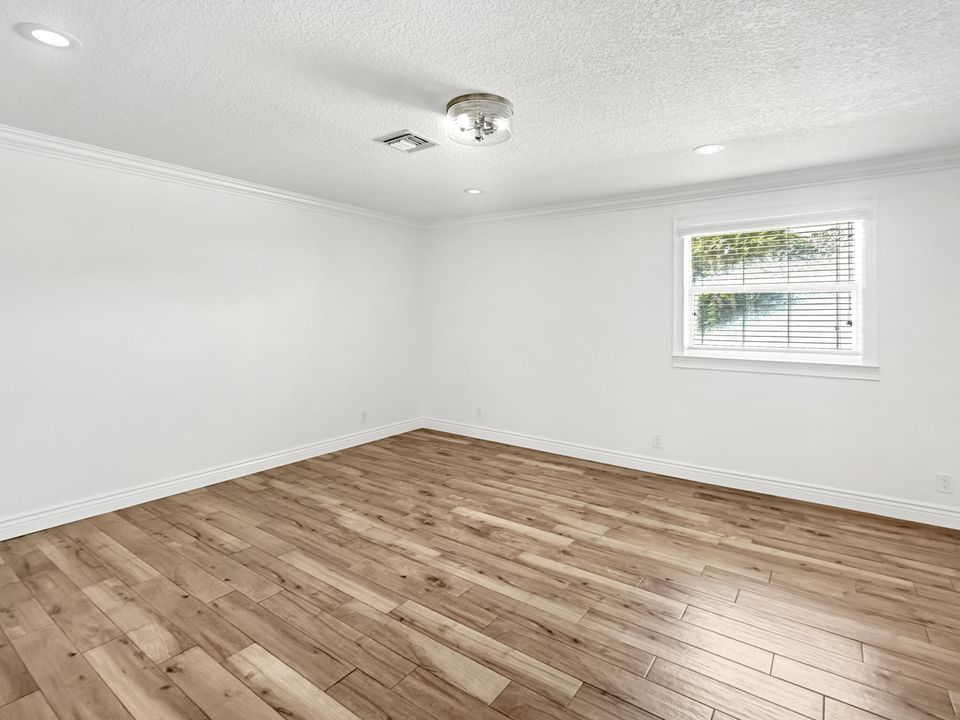 En Venta: $1,649,995 (4 camas, 3 baños, 3305 Pies cuadrados)