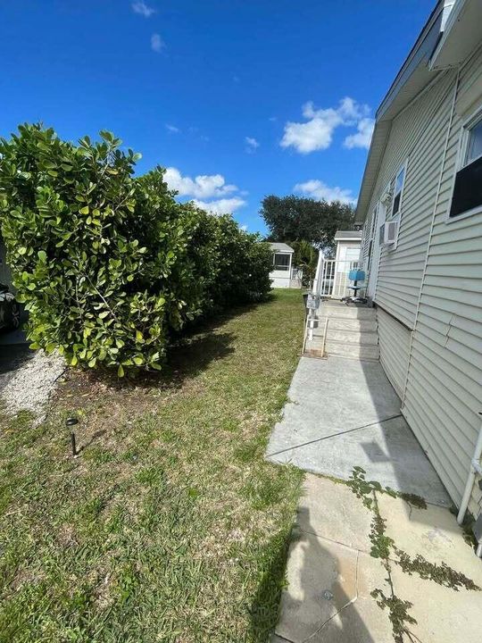 For Sale: $145,000 (5 beds, 4 baths, 1600 Square Feet)