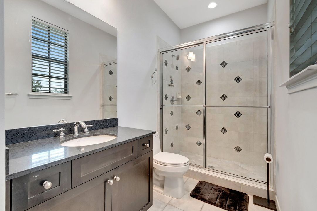 待售: $1,625,000 (5 贝兹, 6 浴室, 4798 平方英尺)