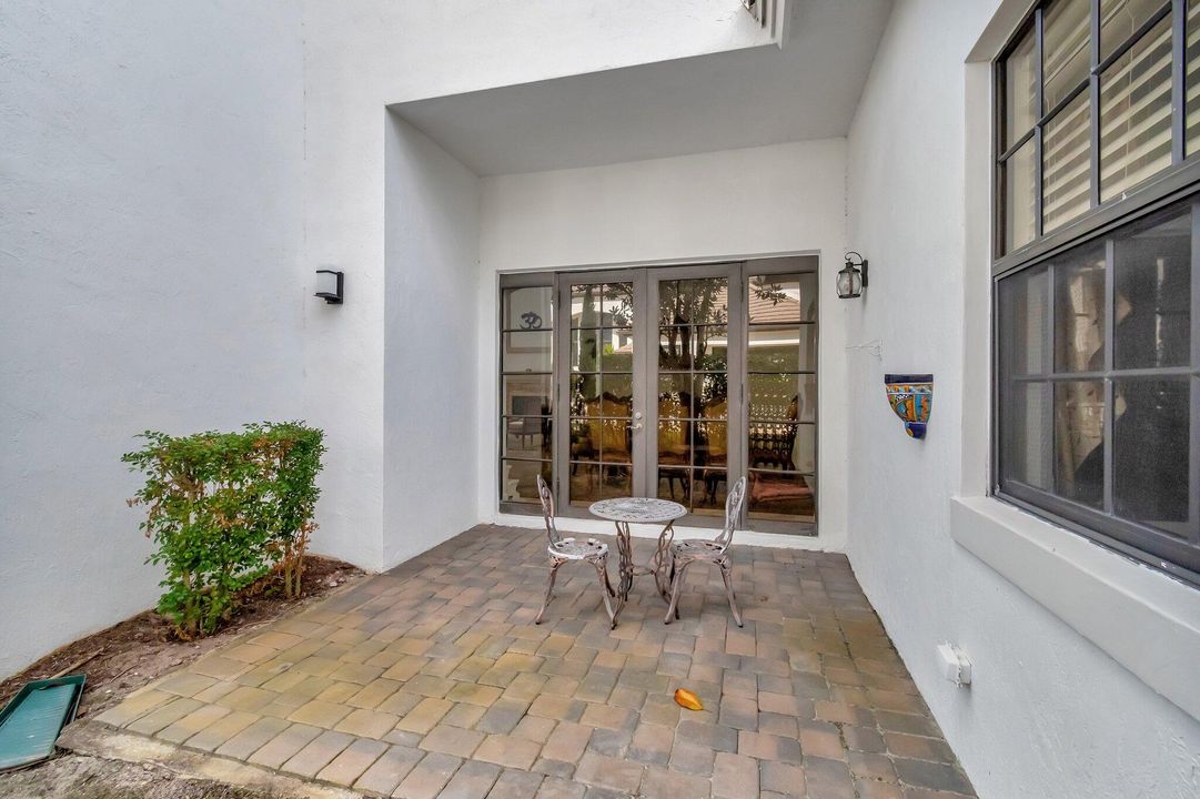 待售: $1,625,000 (5 贝兹, 6 浴室, 4798 平方英尺)