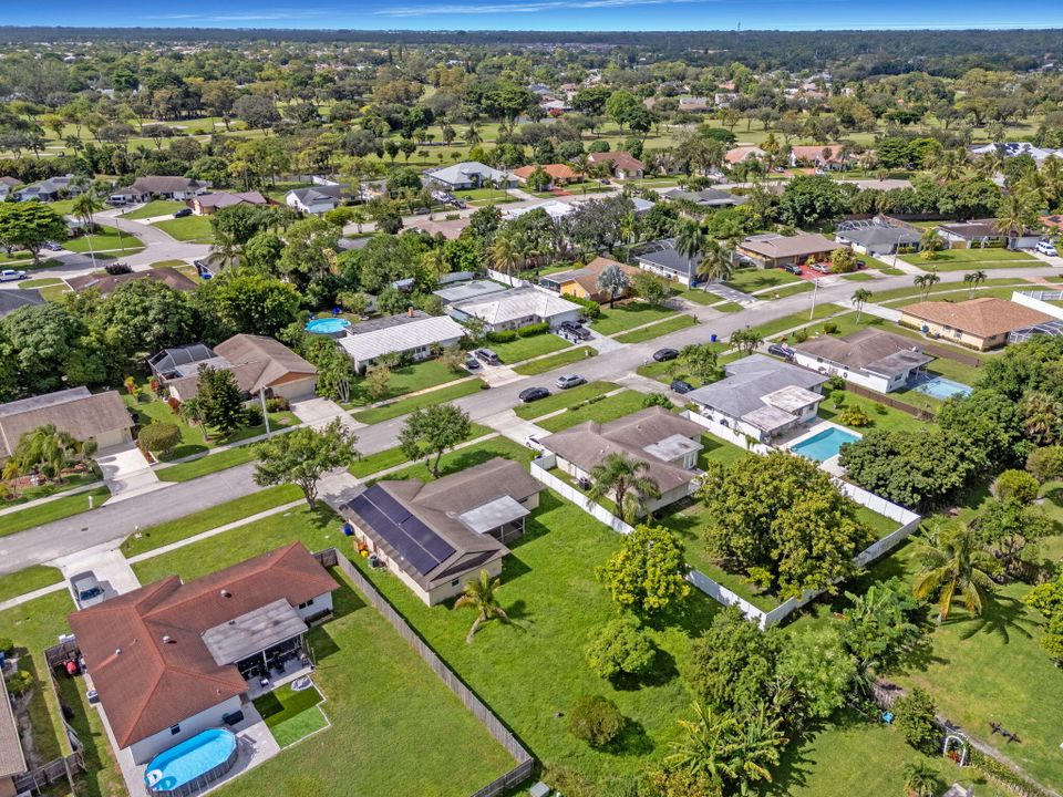 待售: $585,000 (3 贝兹, 2 浴室, 1584 平方英尺)