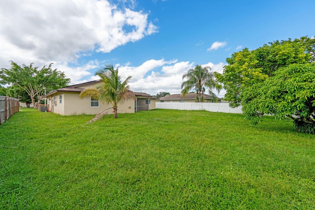 待售: $585,000 (3 贝兹, 2 浴室, 1584 平方英尺)