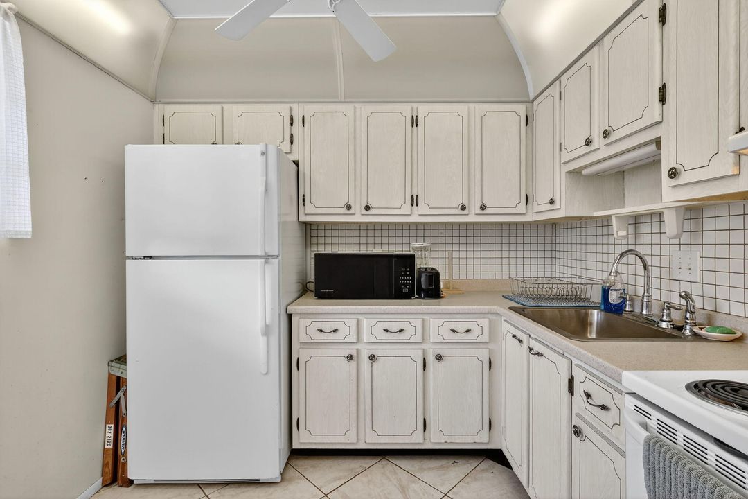 For Rent: $1,450 (1 beds, 1 baths, 624 Square Feet)