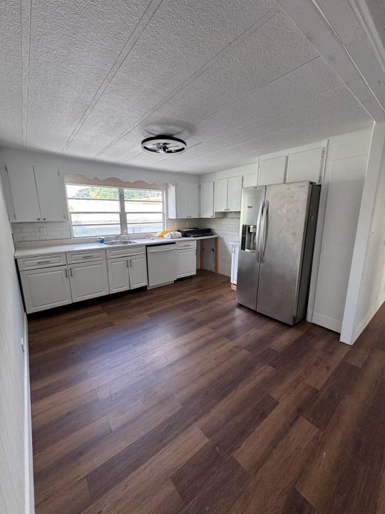 For Sale: $74,999 (4 beds, 2 baths, 1620 Square Feet)