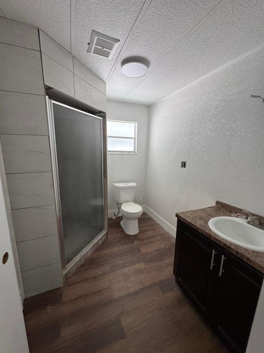 For Sale: $74,999 (4 beds, 2 baths, 1620 Square Feet)