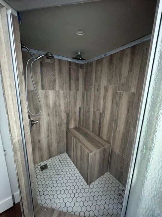 For Sale: $74,999 (4 beds, 2 baths, 1620 Square Feet)