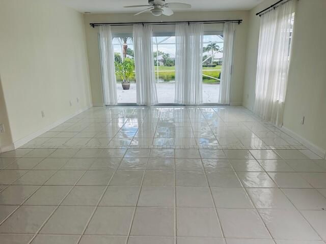 Active With Contract: $359,000 (2 beds, 2 baths, 1525 Square Feet)