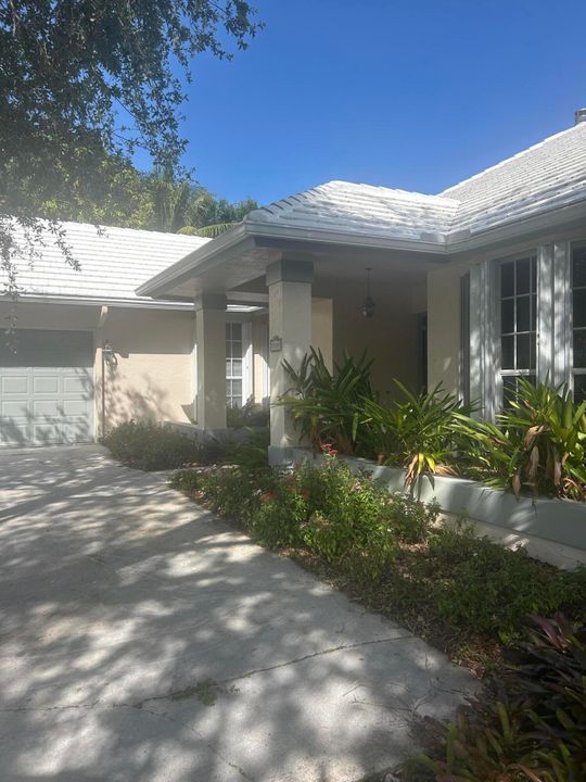 Activo con contrato: $750,000 (3 camas, 2 baños, 3041 Pies cuadrados)