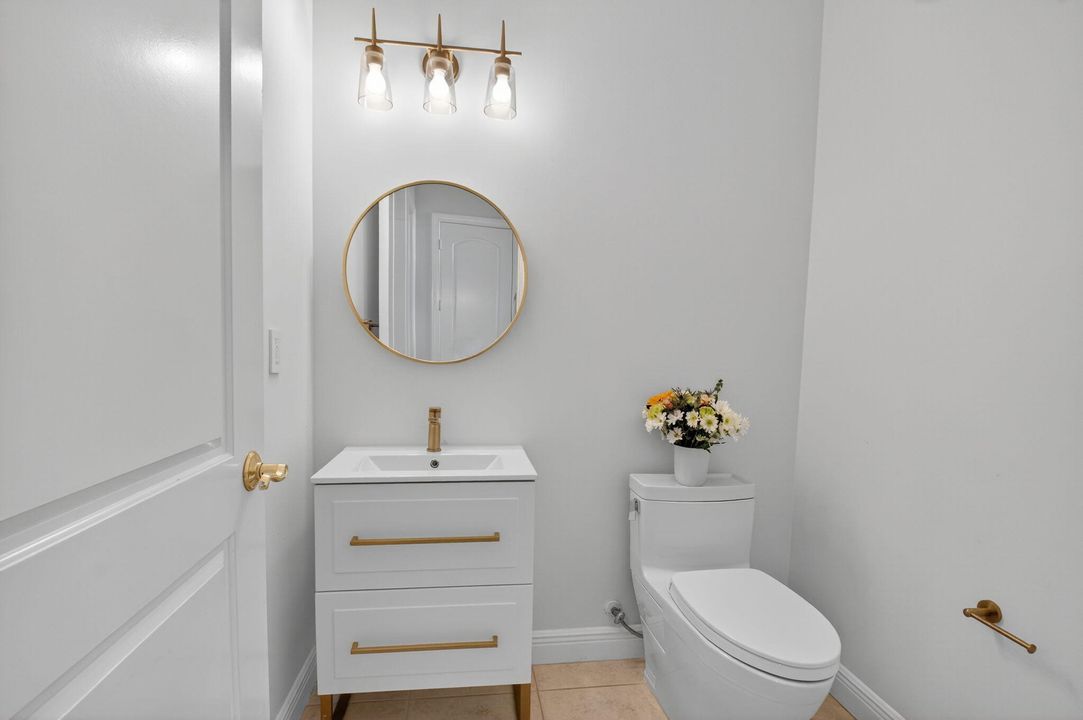 For Sale: $1,300,000 (3 beds, 2 baths, 2742 Square Feet)