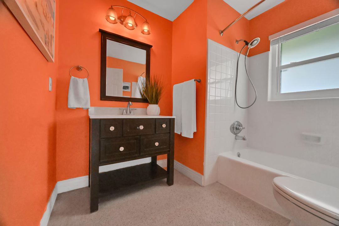 For Sale: $649,900 (2 beds, 2 baths, 1200 Square Feet)