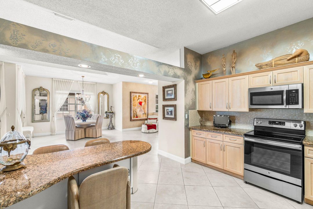 For Sale: $549,000 (3 beds, 2 baths, 2053 Square Feet)