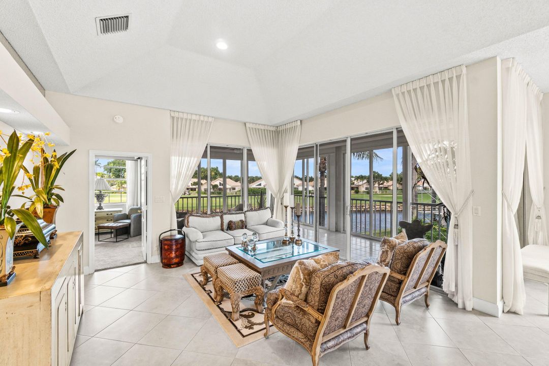 For Sale: $549,000 (3 beds, 2 baths, 2053 Square Feet)