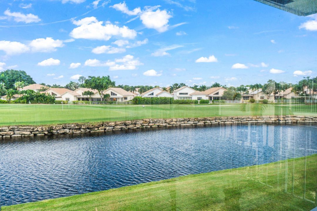 For Sale: $549,000 (3 beds, 2 baths, 2053 Square Feet)