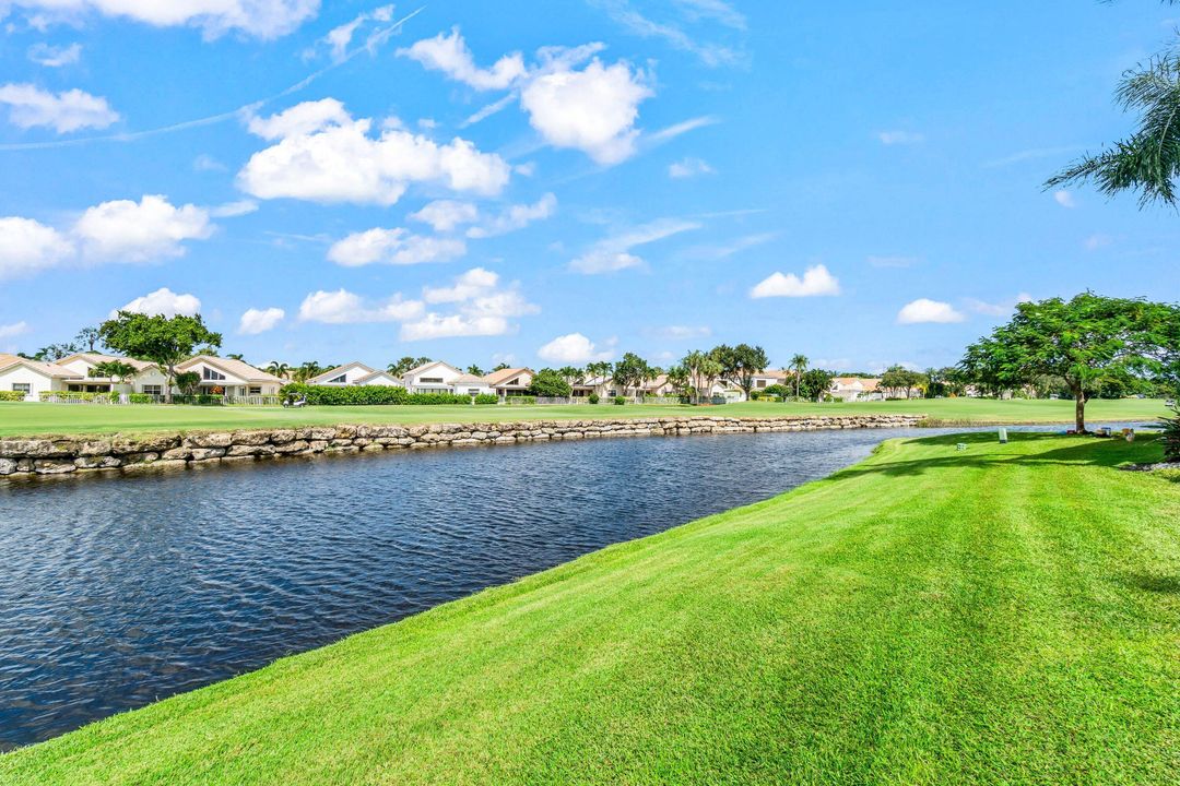 For Sale: $549,000 (3 beds, 2 baths, 2053 Square Feet)