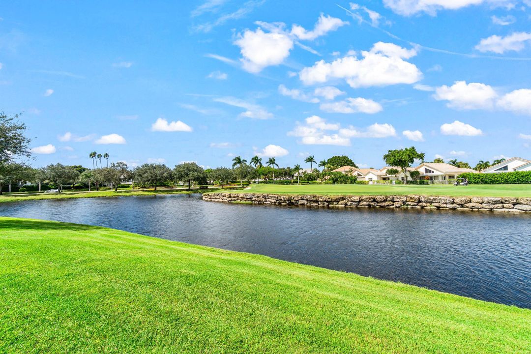 For Sale: $549,000 (3 beds, 2 baths, 2053 Square Feet)