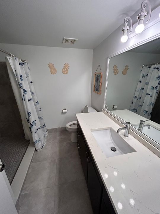 For Rent: $2,275 (2 beds, 2 baths, 1000 Square Feet)