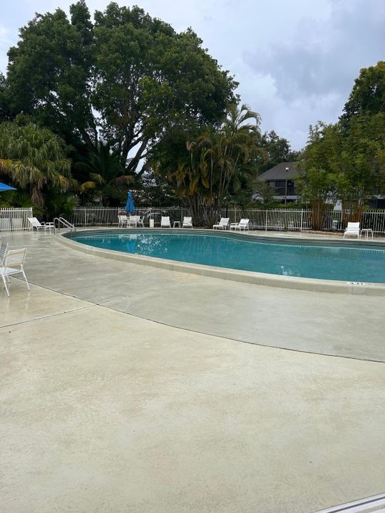 For Rent: $2,275 (2 beds, 2 baths, 1000 Square Feet)