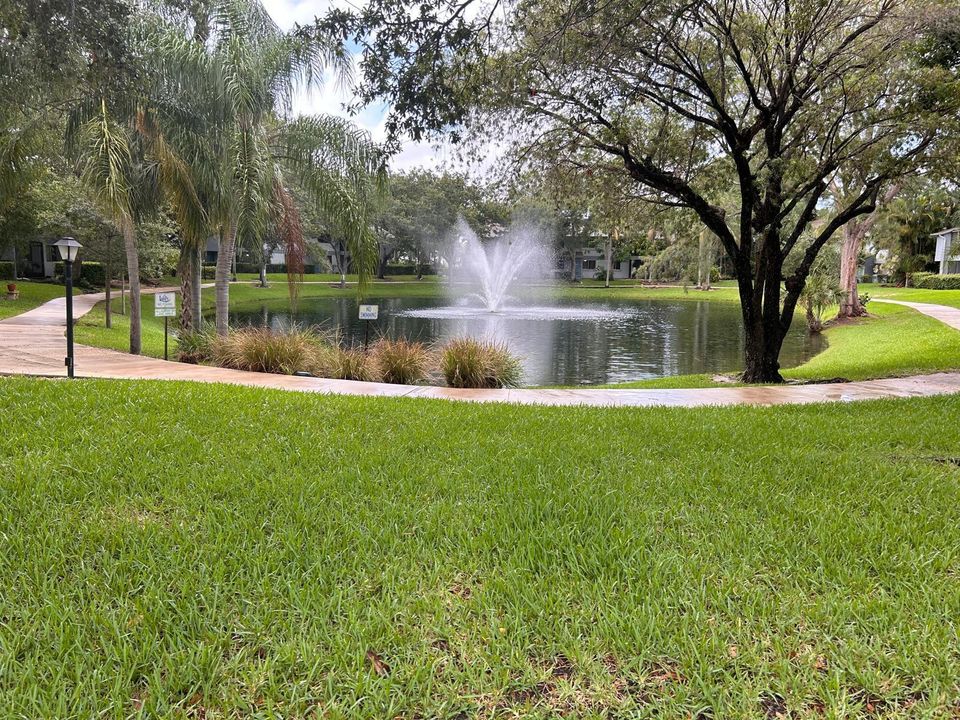 For Rent: $2,275 (2 beds, 2 baths, 1000 Square Feet)