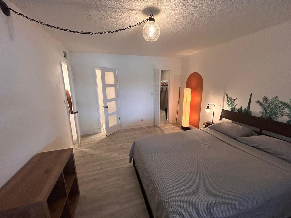 For Rent: $2,275 (2 beds, 2 baths, 1000 Square Feet)