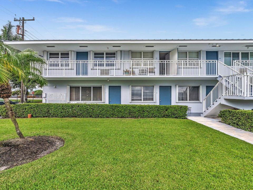 Active With Contract: $185,000 (2 beds, 1 baths, 798 Square Feet)