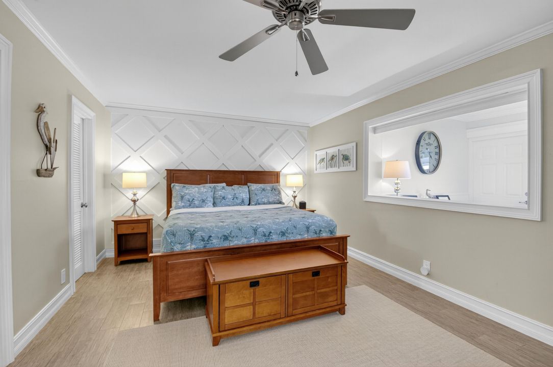 For Sale: $225,000 (1 beds, 1 baths, 994 Square Feet)