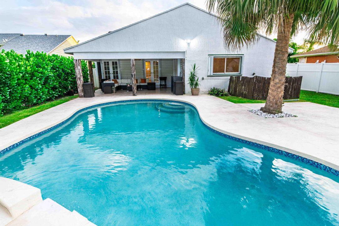 En Renta: $4,500 (3 camas, 2 baños, 1640 Pies cuadrados)