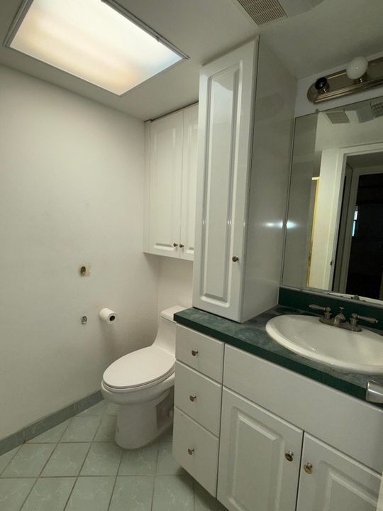 待售: $79,500 (2 贝兹, 2 浴室, 880 平方英尺)