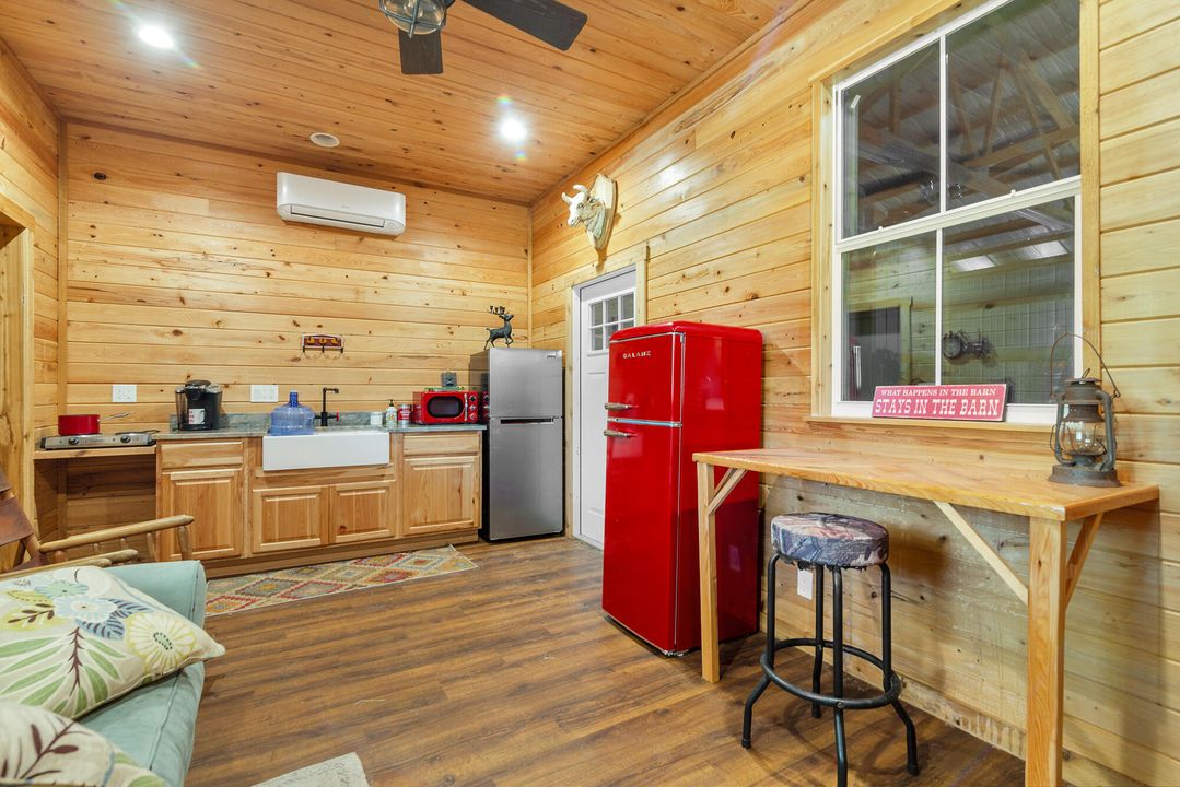 На продажу: $1,499,000 (1 спален, 2 ванн, 900 Квадратных фут)